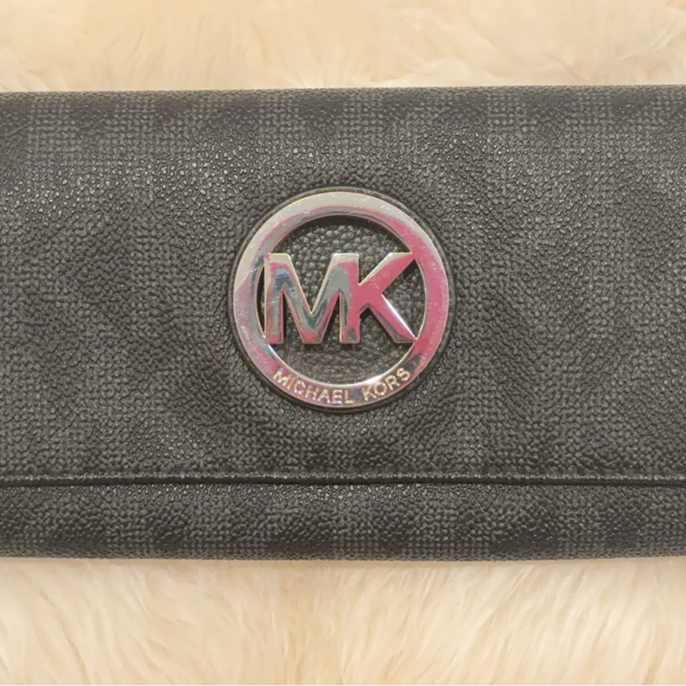 Authentic Pre-Loved Michael Kors Black Leather Wallet with Silver Hardware